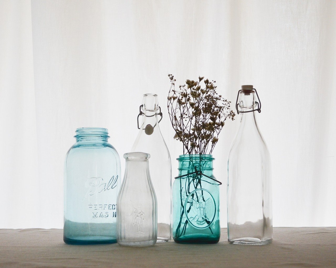 bottle, container, glass-3061889.jpg