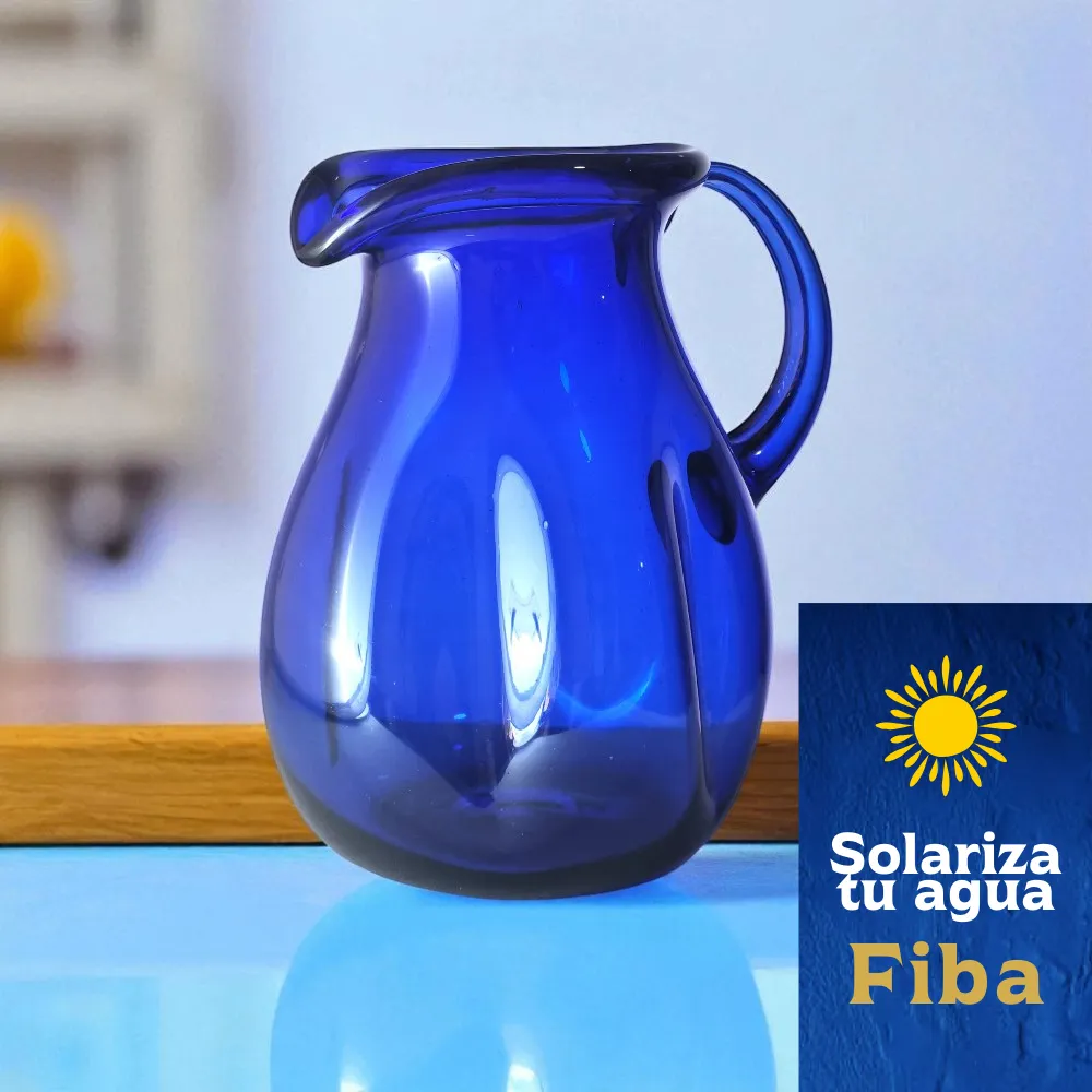 Jarra Fiba en vidrio azul cobalto de 1.75 litros para solarizar agua
