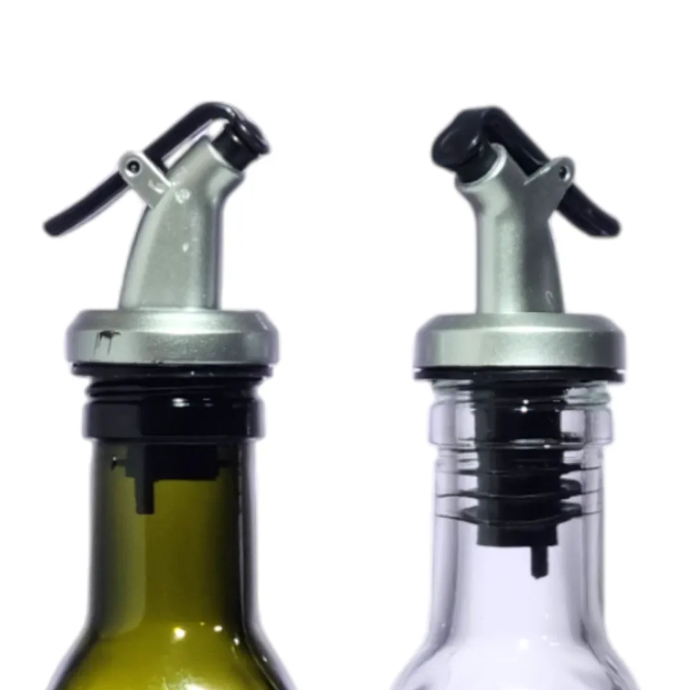 Set Aceitera y Vinagrera 250 ml fondo blanco enfoque llave dispensadora