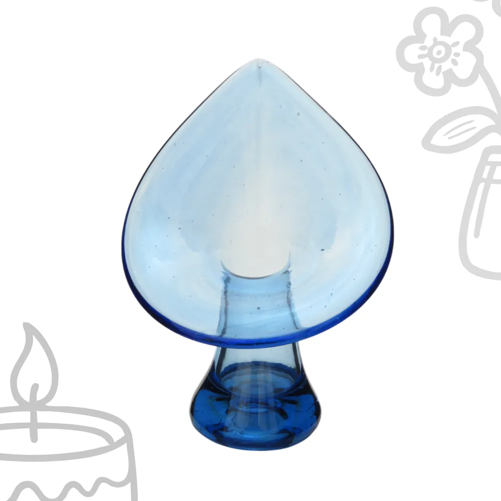 Candelabro en vidrio Hoja fondo blanco imagenes de uso