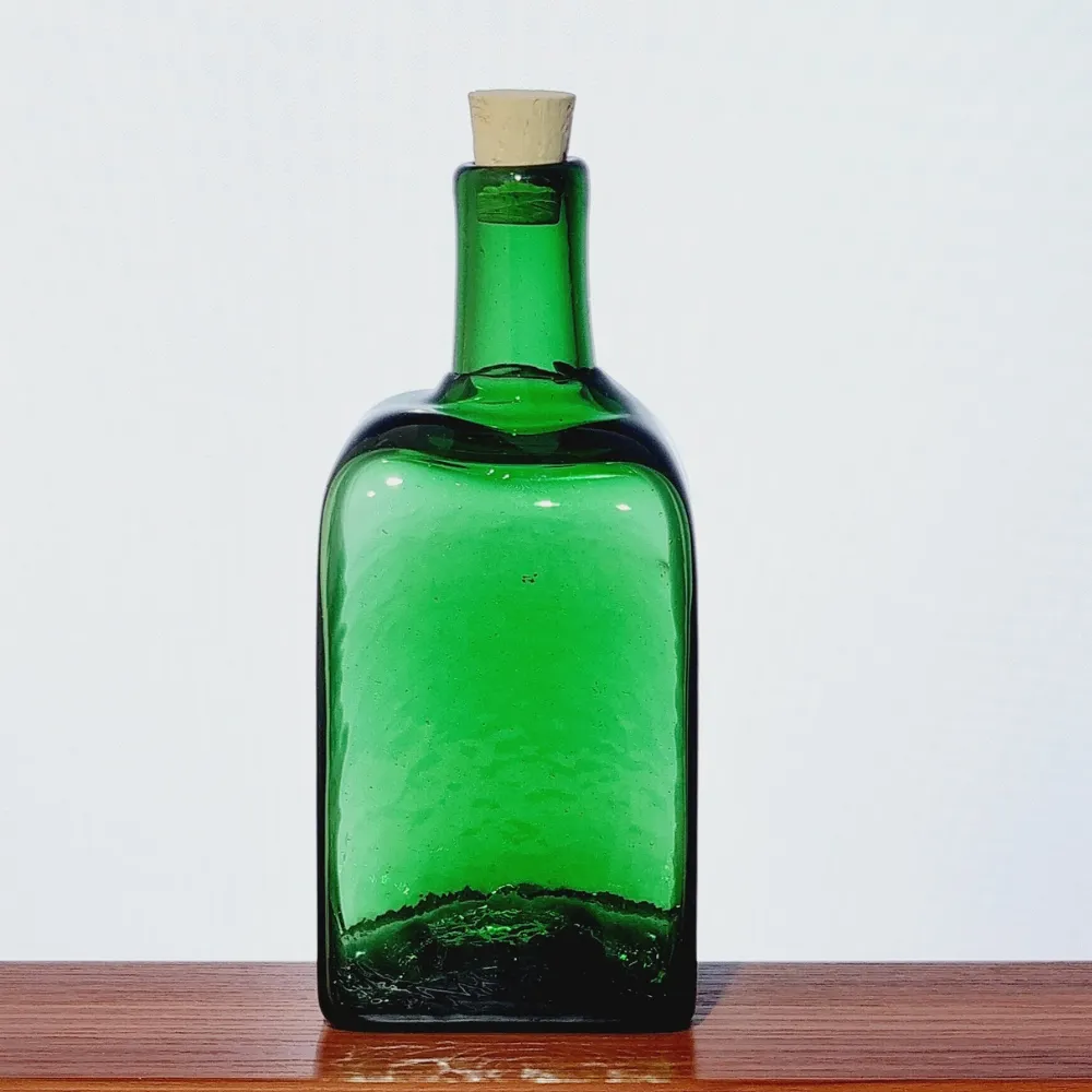 Licorera cuadrada Mexico 750 ml artesanal verde | Arte en la mesa 5 Licorera cuadrada Mexico 750 ml artesanal verde | Arte en la mesa - Imagen 5