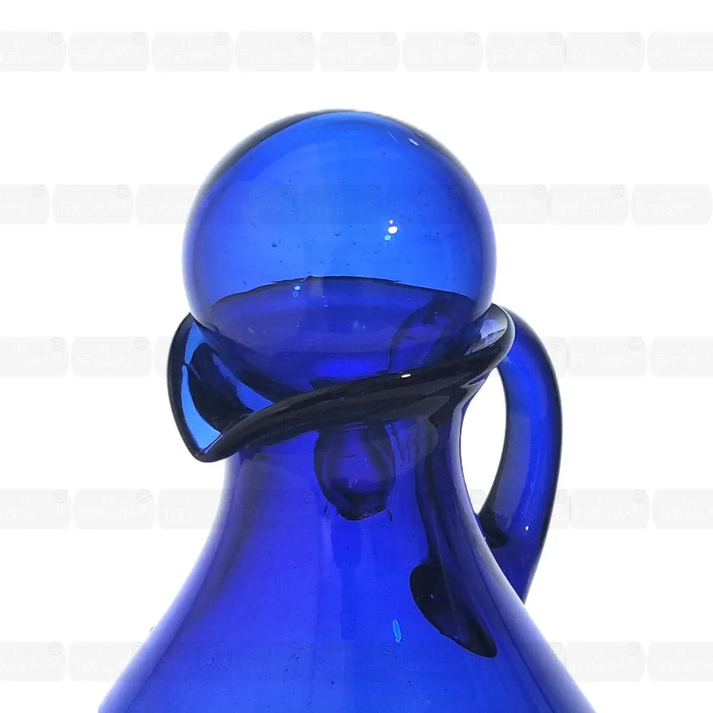 Jarra Quimbaya 2 litros con tapa burbuja azul cobalto enfoque tapa marca de agua